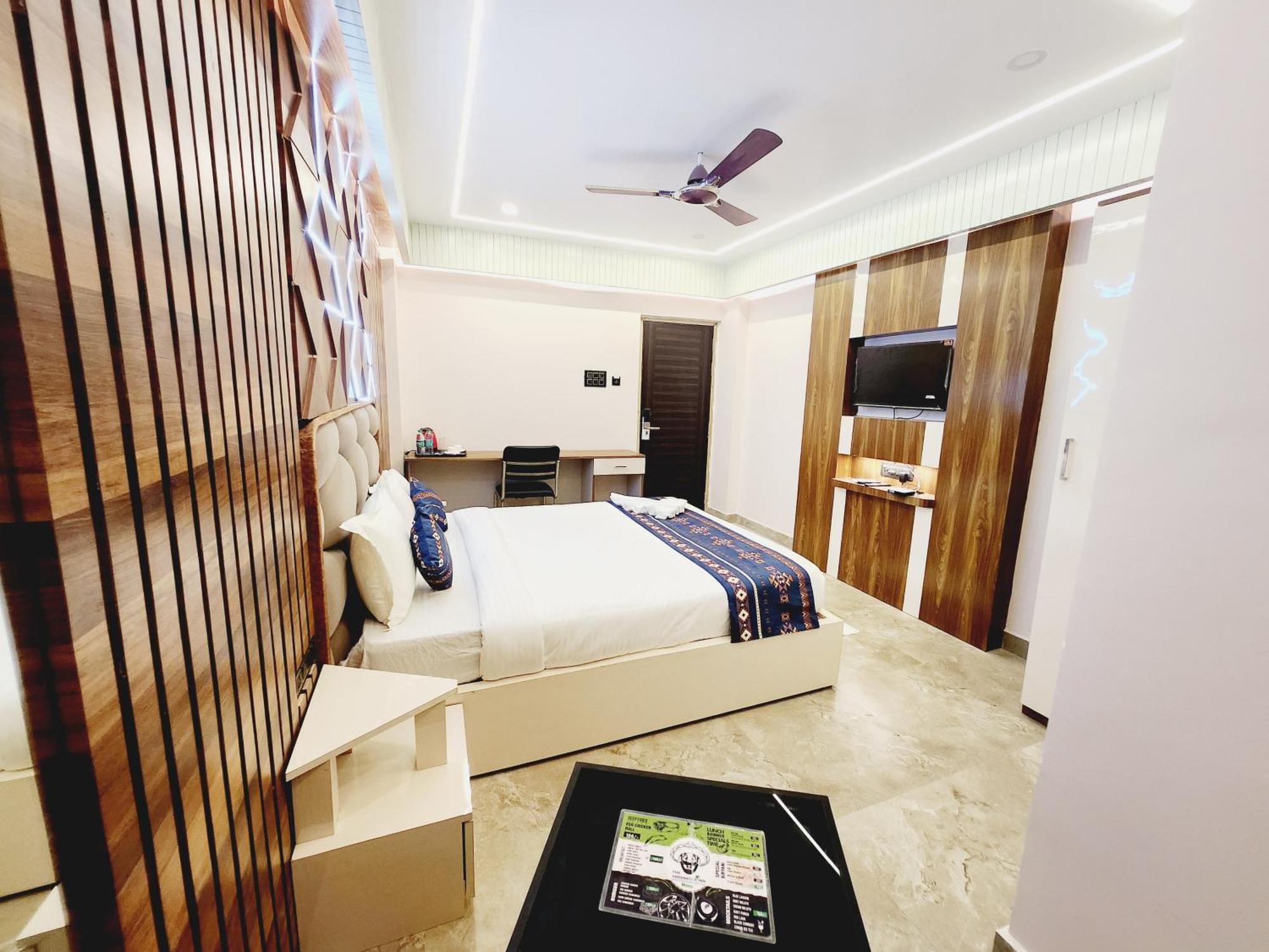 The Greenstar Inn Premium 布巴内什瓦尔 外观 照片