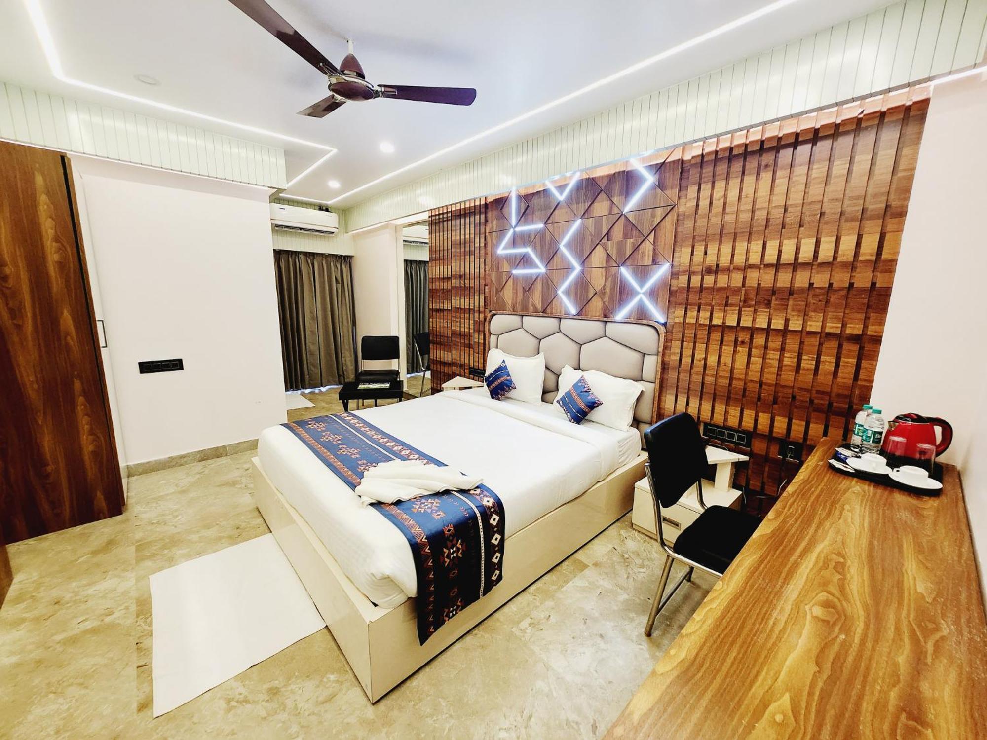 The Greenstar Inn Premium 布巴内什瓦尔 外观 照片