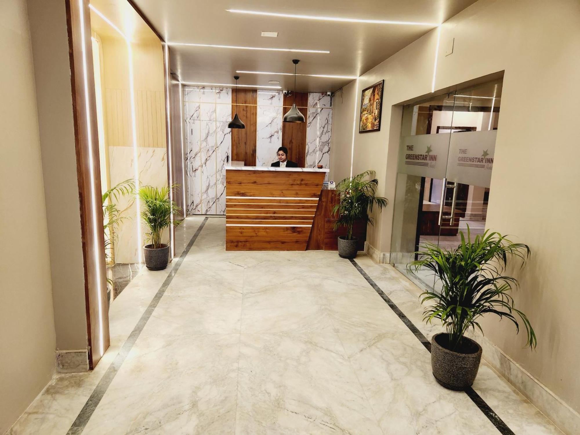 The Greenstar Inn Premium 布巴内什瓦尔 外观 照片