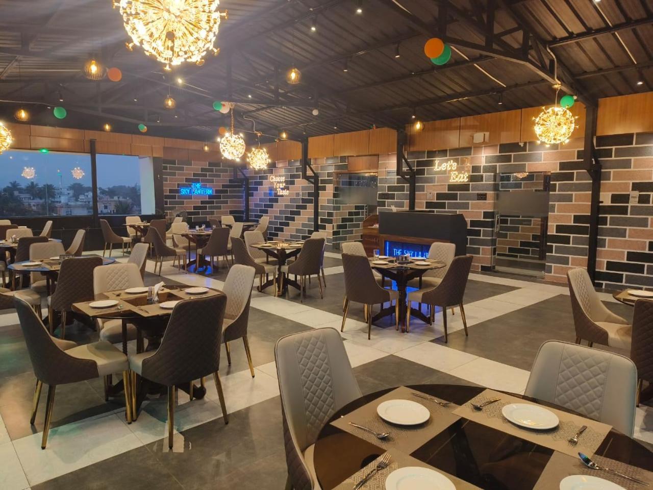 The Greenstar Inn Premium 布巴内什瓦尔 外观 照片
